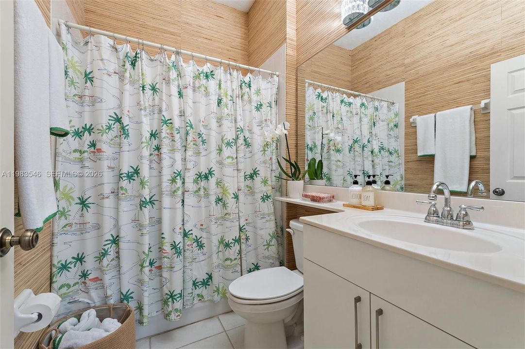 Recently Rented: $3,000 (2 beds, 2 baths, 1338 Square Feet)