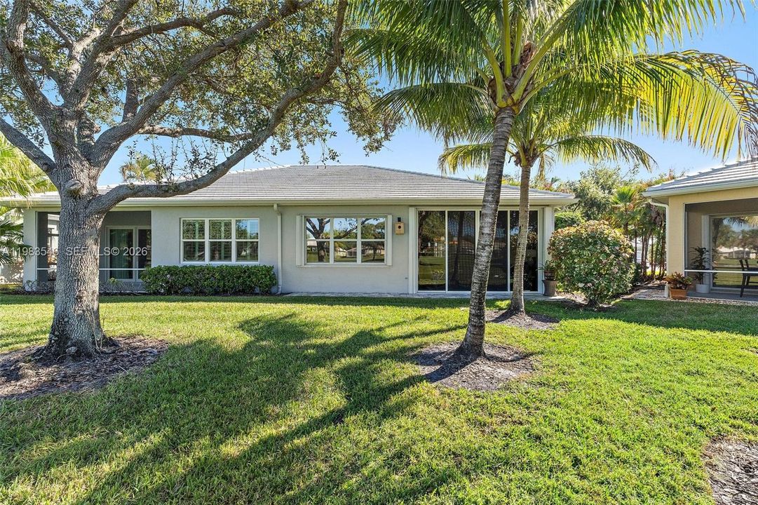 Recently Rented: $3,000 (2 beds, 2 baths, 1338 Square Feet)