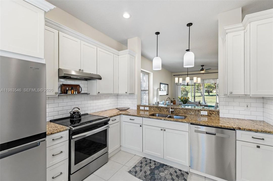 Recently Rented: $3,000 (2 beds, 2 baths, 1338 Square Feet)