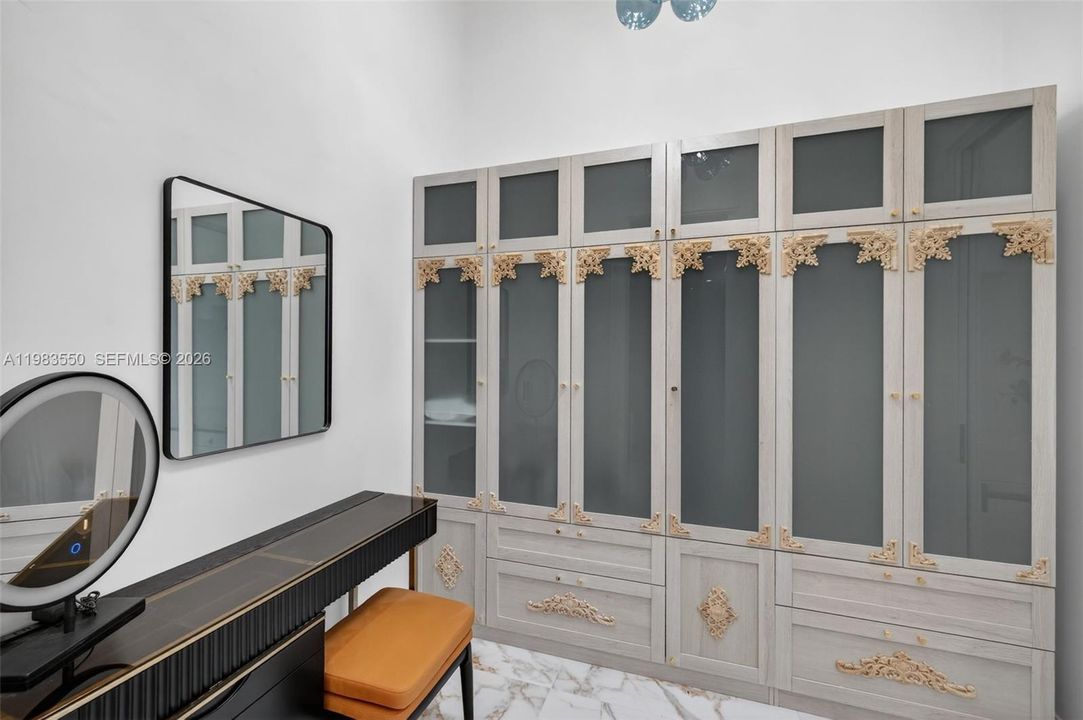 En Venta: $3,700,000 (4 camas, 4 baños, 3727 Pies cuadrados)