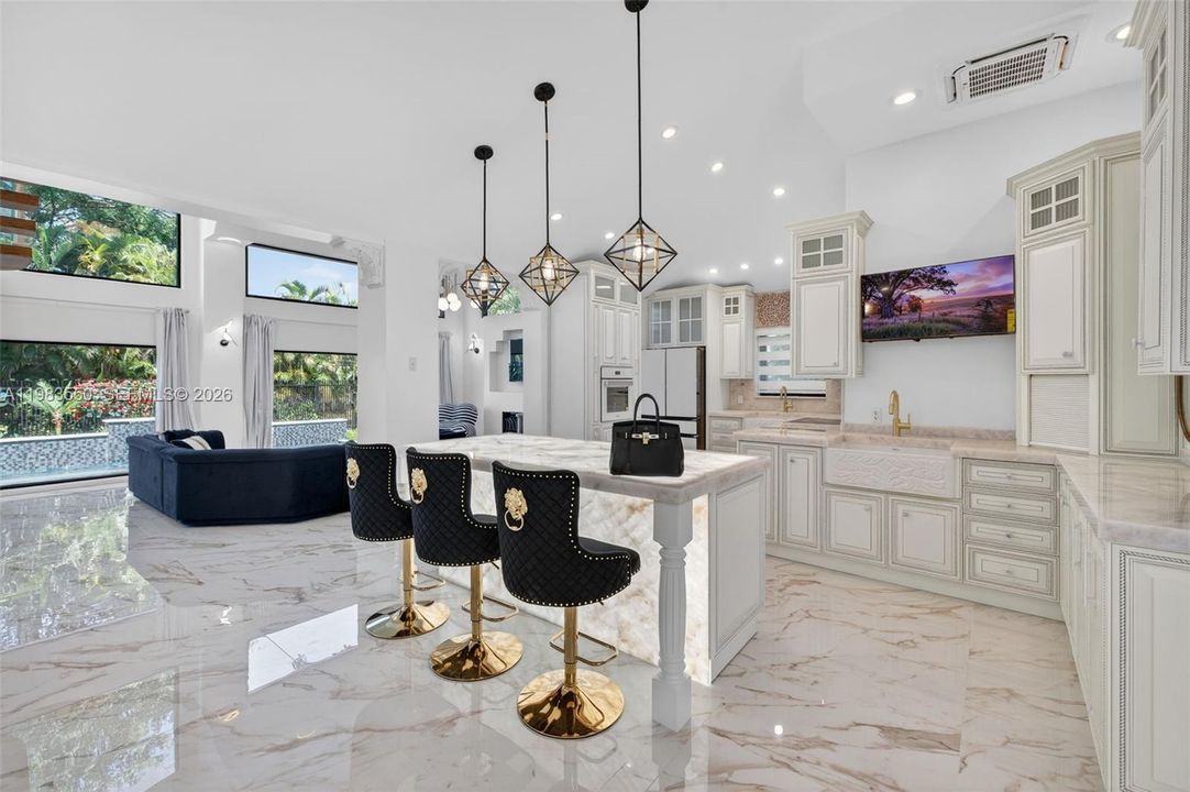 En Venta: $3,700,000 (4 camas, 4 baños, 3727 Pies cuadrados)