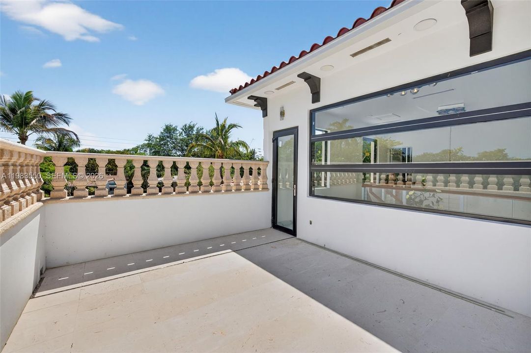 En Venta: $3,700,000 (4 camas, 4 baños, 3727 Pies cuadrados)