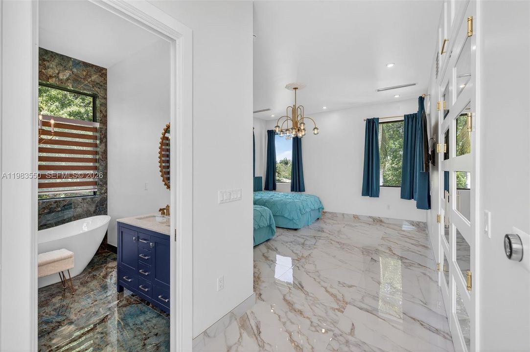 En Venta: $3,700,000 (4 camas, 4 baños, 3727 Pies cuadrados)