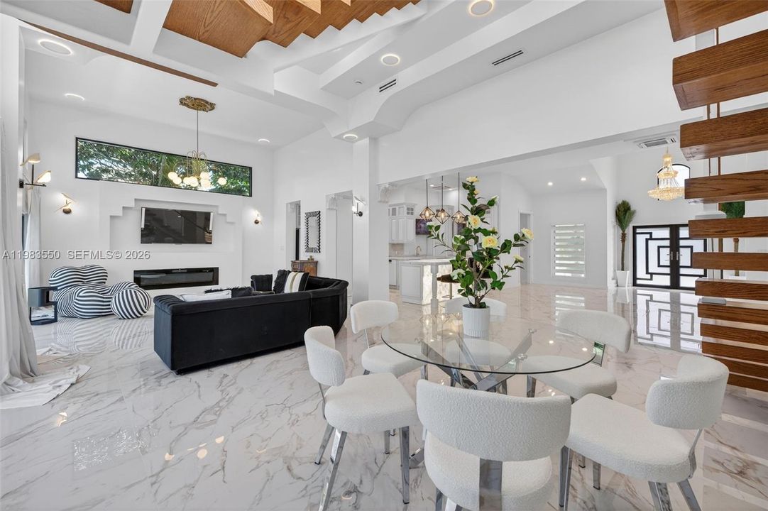 En Venta: $3,700,000 (4 camas, 4 baños, 3727 Pies cuadrados)