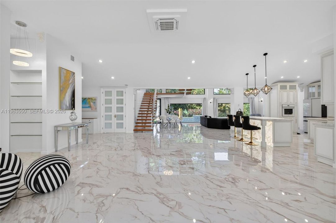 En Venta: $3,700,000 (4 camas, 4 baños, 3727 Pies cuadrados)