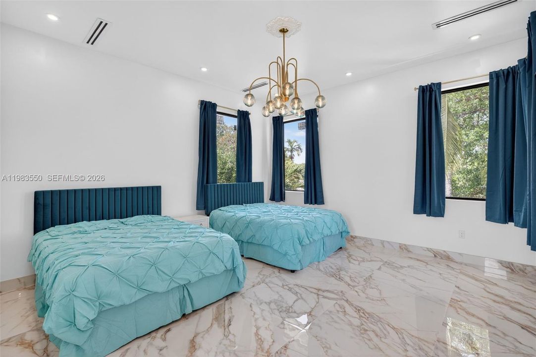 En Venta: $3,700,000 (4 camas, 4 baños, 3727 Pies cuadrados)