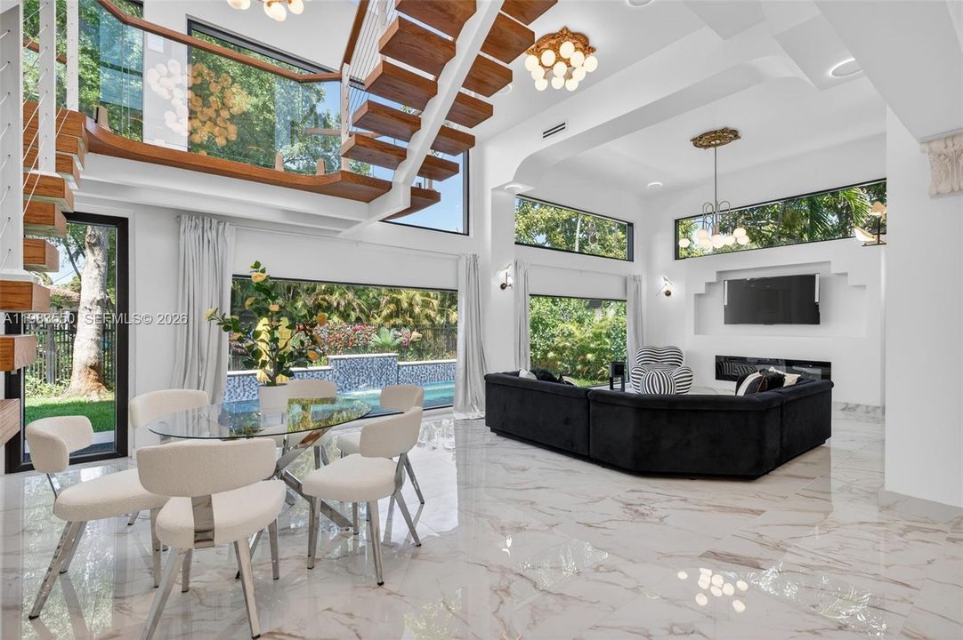 En Venta: $3,700,000 (4 camas, 4 baños, 3727 Pies cuadrados)