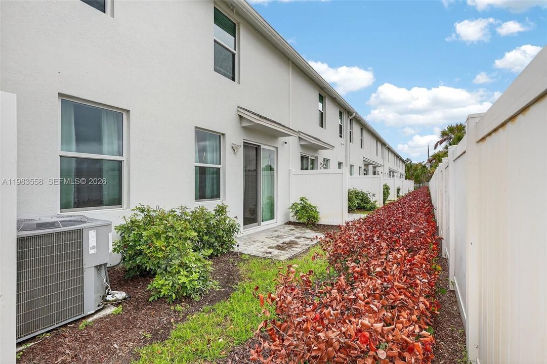 En Venta: $445,000 (3 camas, 2 baños, 1804 Pies cuadrados)