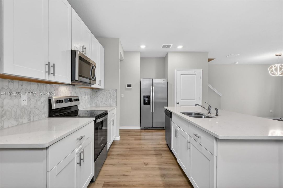 En Venta: $445,000 (3 camas, 2 baños, 1804 Pies cuadrados)