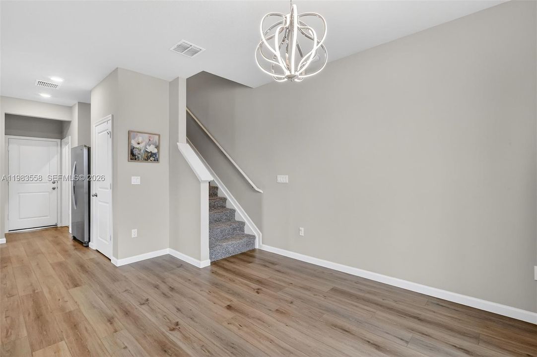 En Venta: $445,000 (3 camas, 2 baños, 1804 Pies cuadrados)