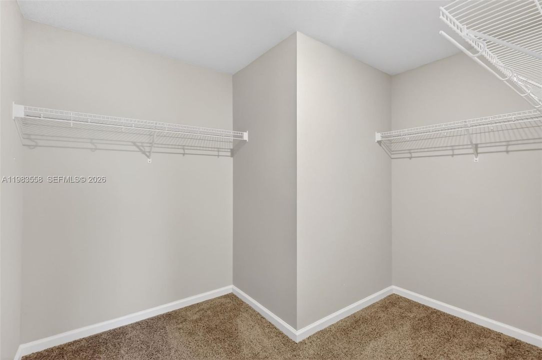 En Venta: $445,000 (3 camas, 2 baños, 1804 Pies cuadrados)