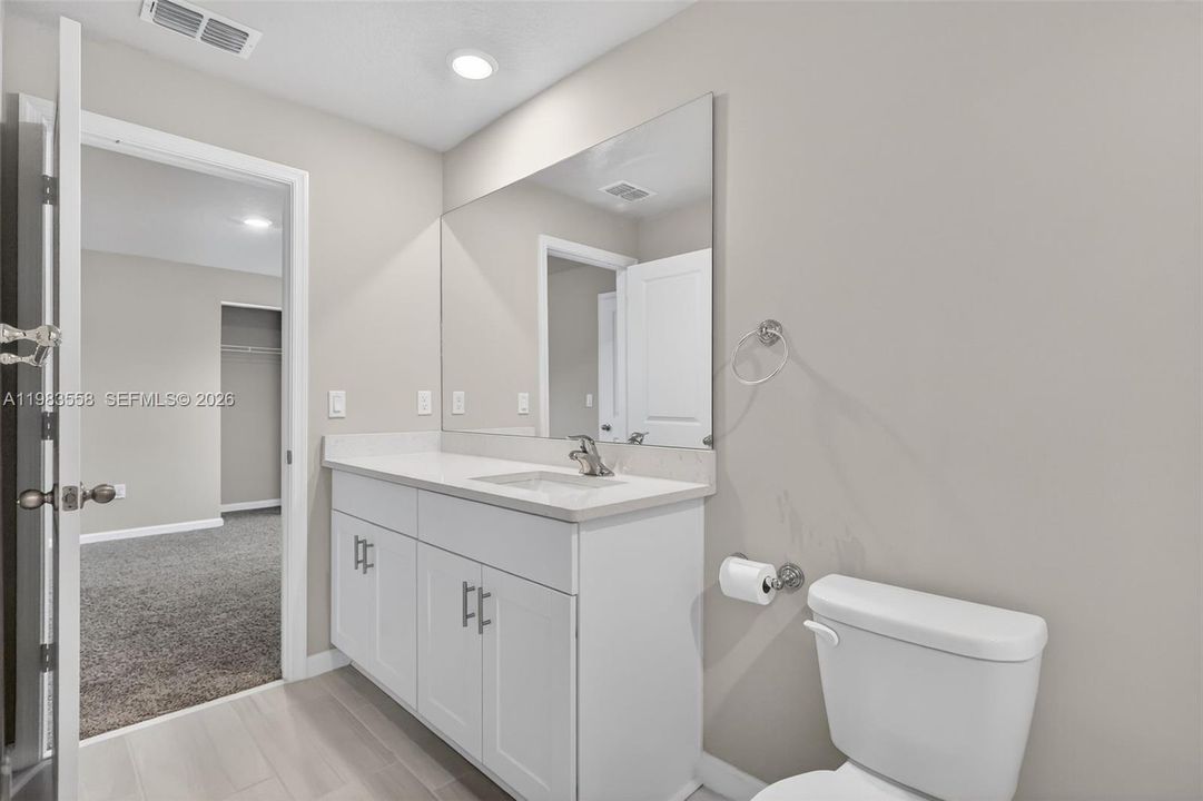 En Venta: $445,000 (3 camas, 2 baños, 1804 Pies cuadrados)