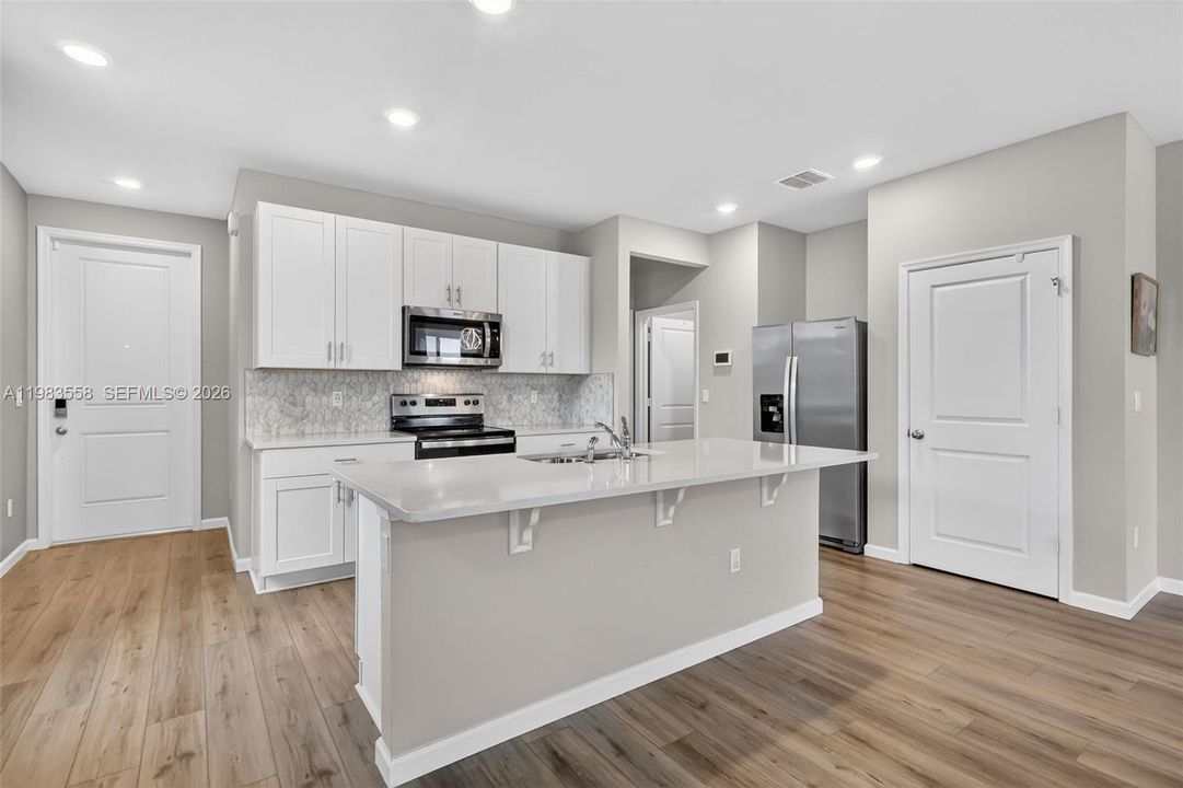 En Venta: $445,000 (3 camas, 2 baños, 1804 Pies cuadrados)