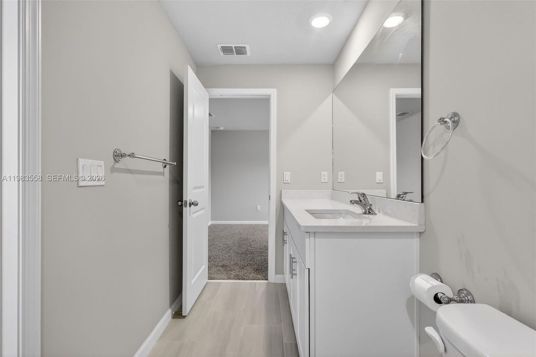 En Venta: $445,000 (3 camas, 2 baños, 1804 Pies cuadrados)