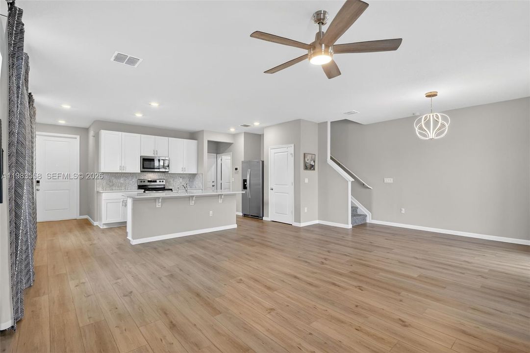 En Venta: $445,000 (3 camas, 2 baños, 1804 Pies cuadrados)