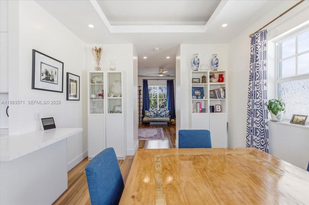 For Sale: $699,000 (2 beds, 2 baths, 1320 Square Feet)