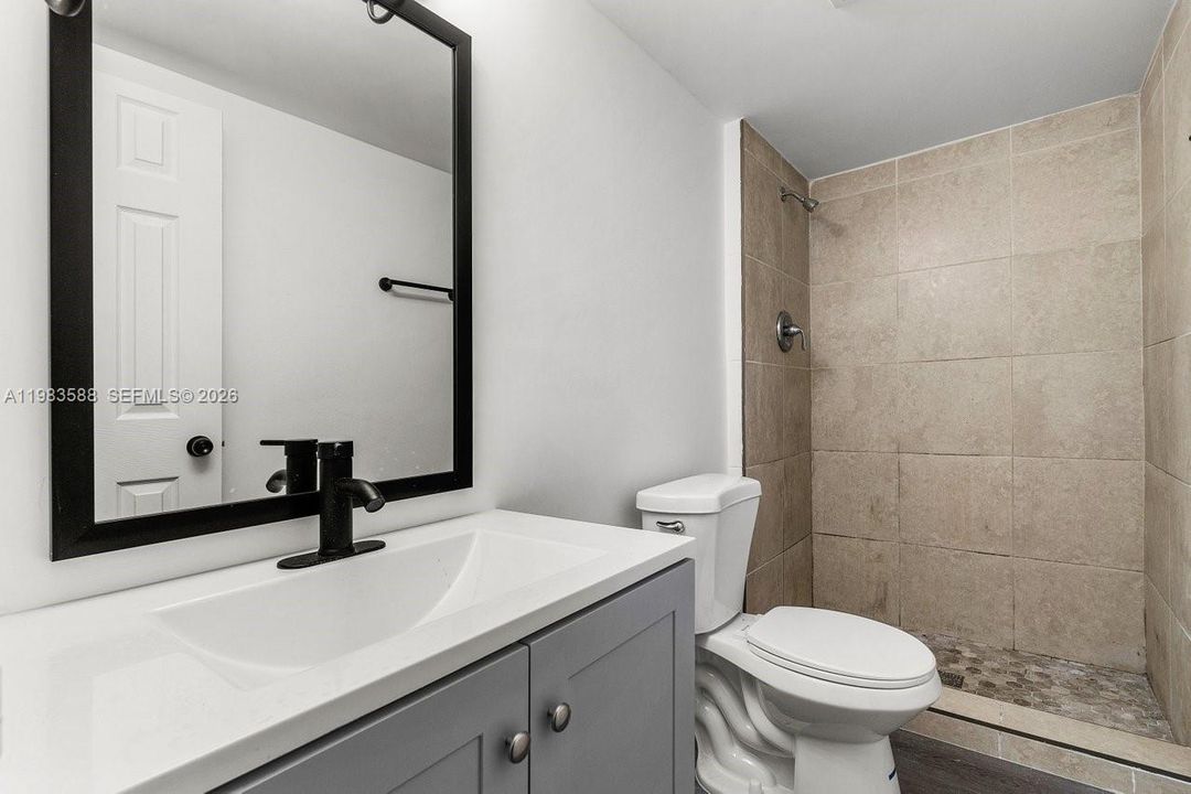 Recently Rented: $2,300 (3 beds, 2 baths, 1200 Square Feet)