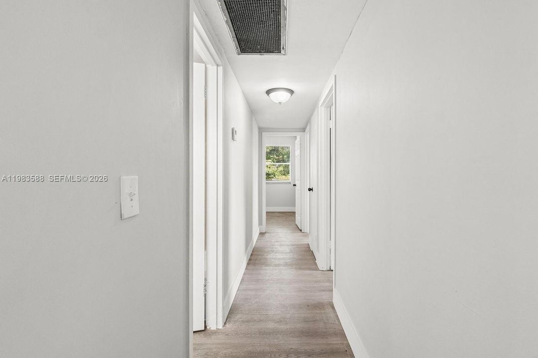 Recently Rented: $2,300 (3 beds, 2 baths, 1200 Square Feet)