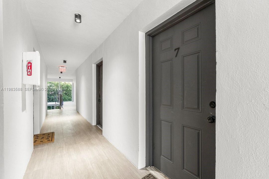 Recently Rented: $2,300 (3 beds, 2 baths, 1200 Square Feet)