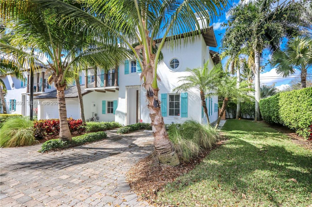 Active With Contract: $7,500 (4 beds, 3 baths, 3001 Square Feet)