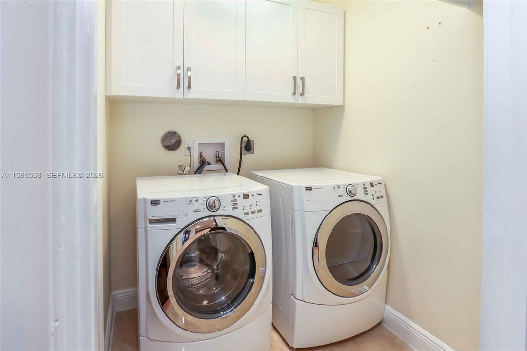 Active With Contract: $7,500 (4 beds, 3 baths, 3001 Square Feet)