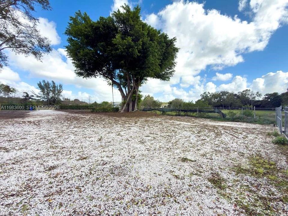 For Sale: $7,000 (30,928.00 acres)