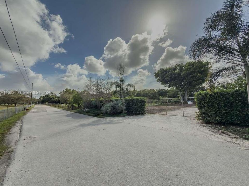 For Sale: $7,000 (30,928.00 acres)