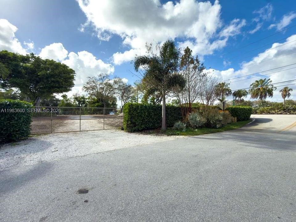 For Sale: $7,000 (30,928.00 acres)