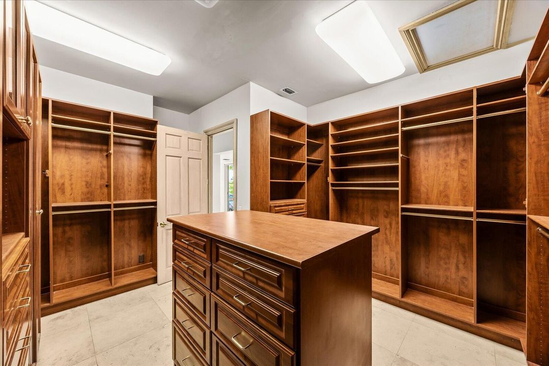Master Walk in Closet