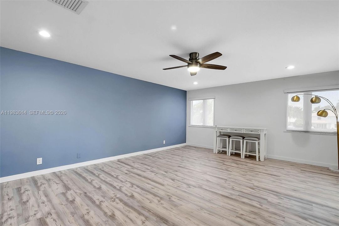 Недавно арендовано: $11,950 (6 спален, 5 ванн, 3894 Квадратных фут)