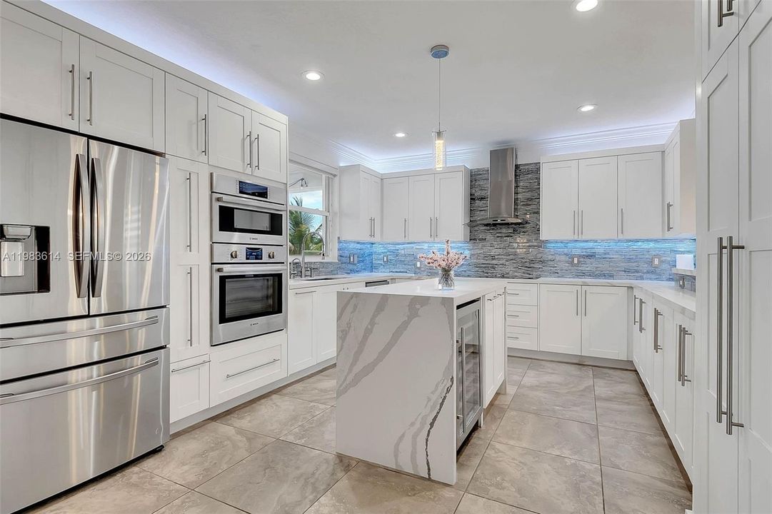 Недавно арендовано: $11,950 (6 спален, 5 ванн, 3894 Квадратных фут)