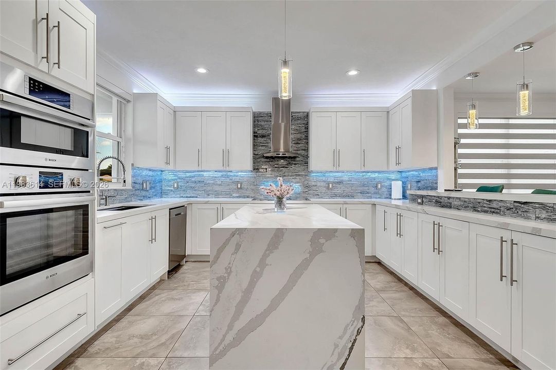 Недавно арендовано: $11,950 (6 спален, 5 ванн, 3894 Квадратных фут)