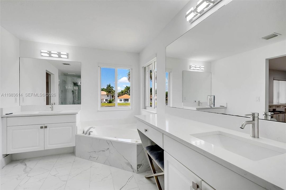 Недавно арендовано: $11,950 (6 спален, 5 ванн, 3894 Квадратных фут)