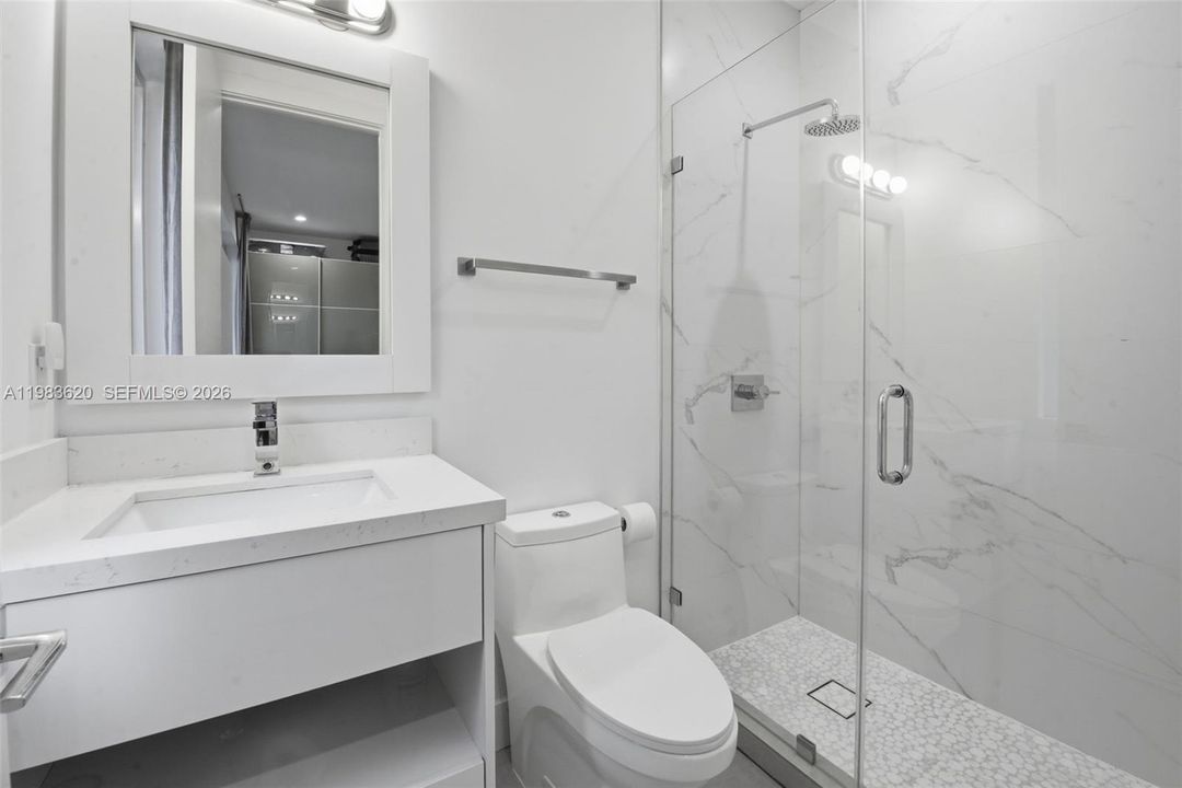 En Venta: $1,249,000 (3 camas, 2 baños, 1260 Pies cuadrados)