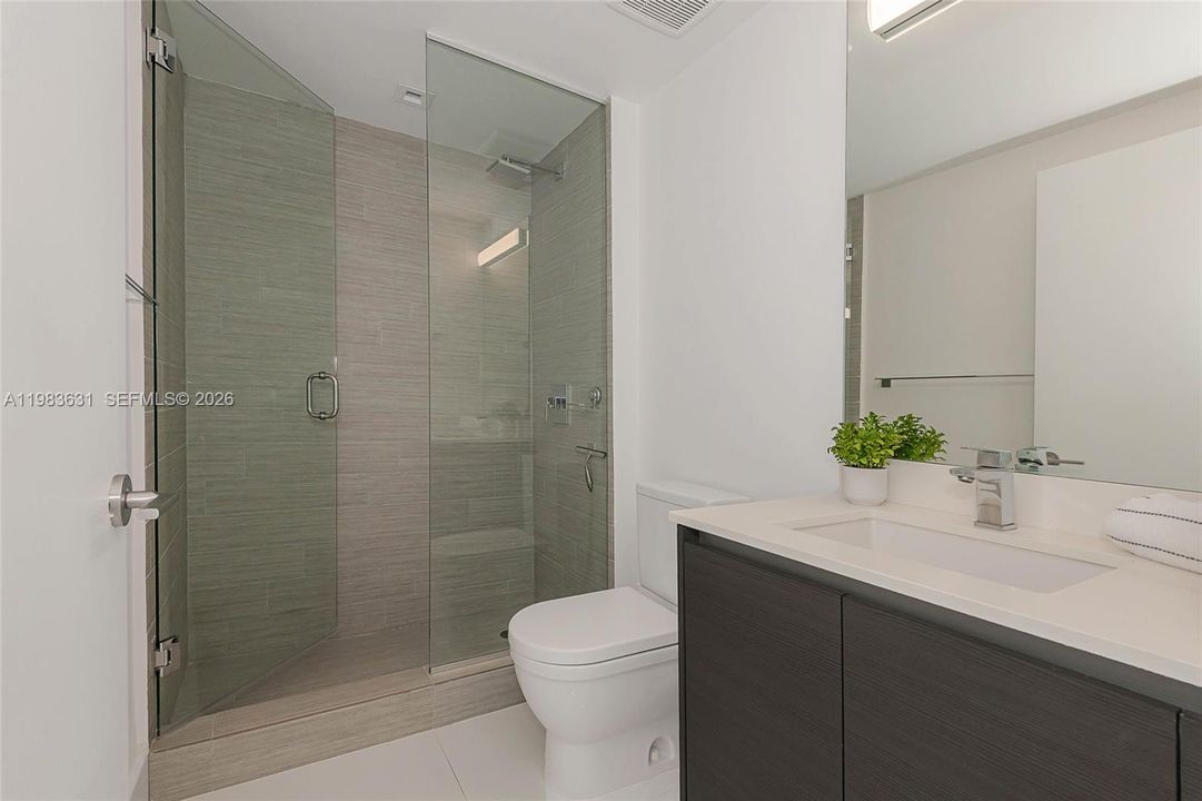For Sale: $975,000 (2 beds, 3 baths, 1541 Square Feet)