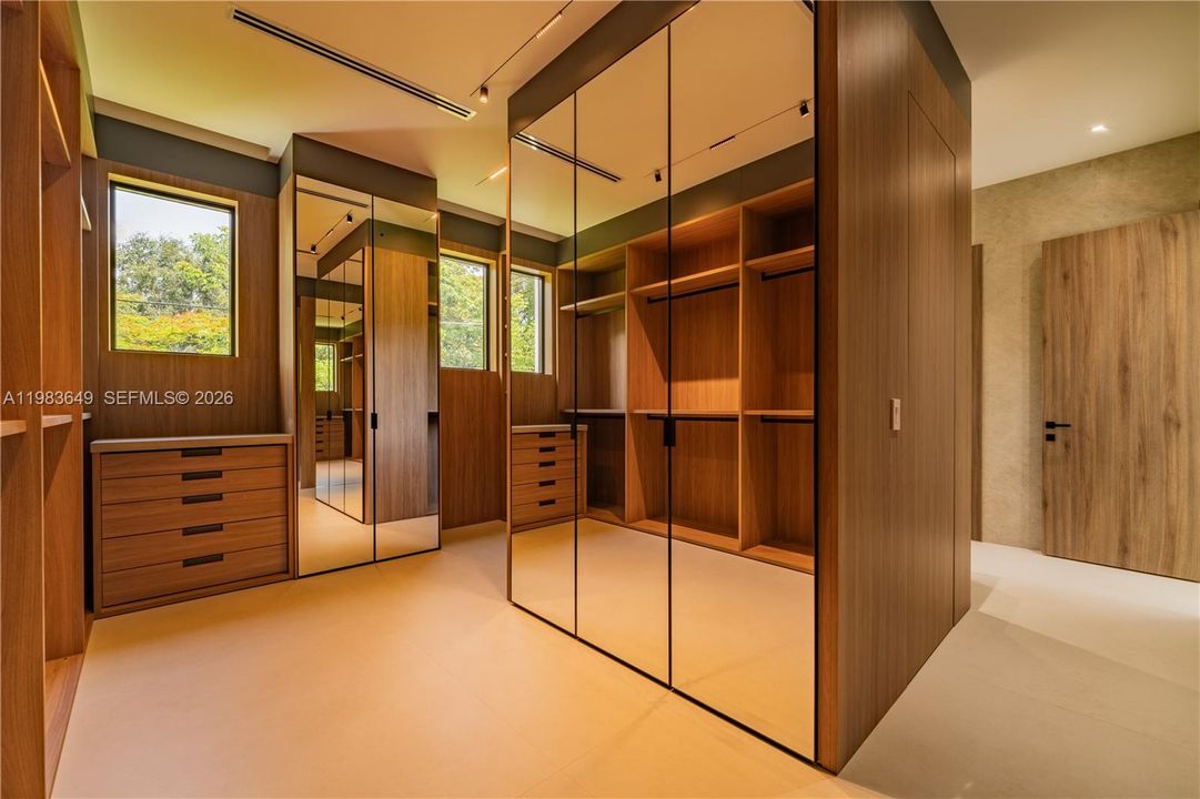 En Venta: $8,995,000 (5 camas, 7 baños, 7095 Pies cuadrados)