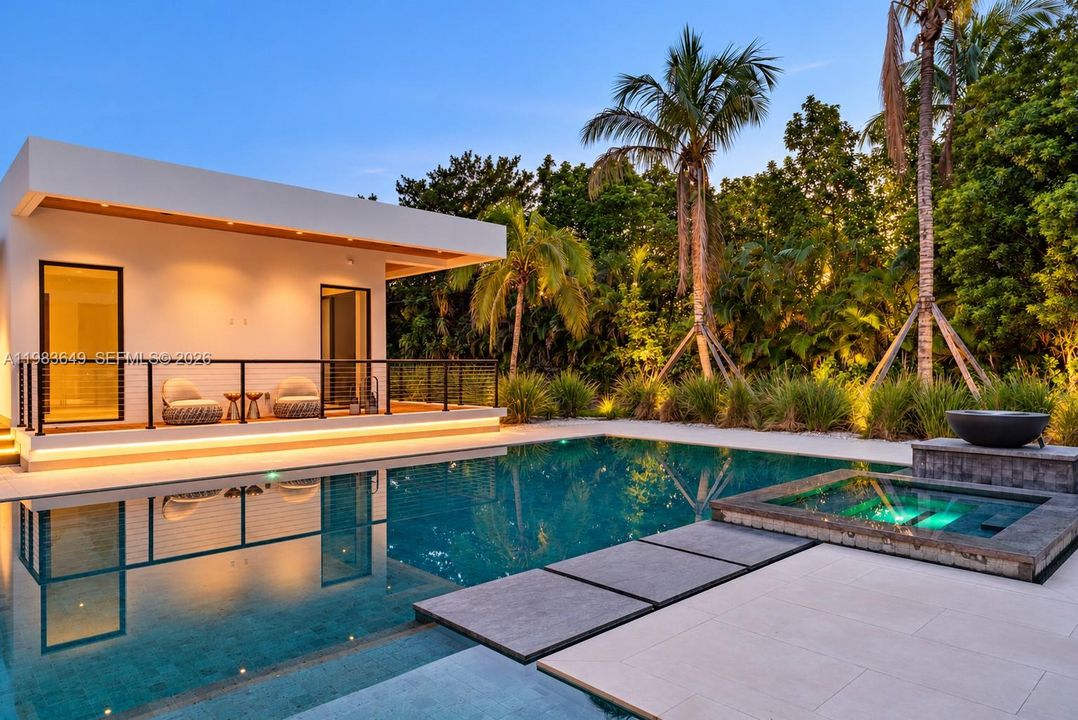 En Venta: $8,995,000 (5 camas, 7 baños, 7095 Pies cuadrados)