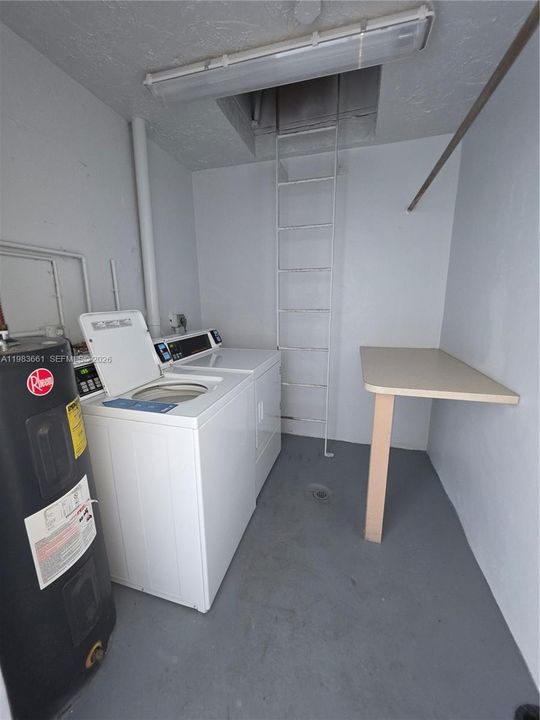 Active With Contract: $1,850 (2 beds, 2 baths, 1001 Square Feet)