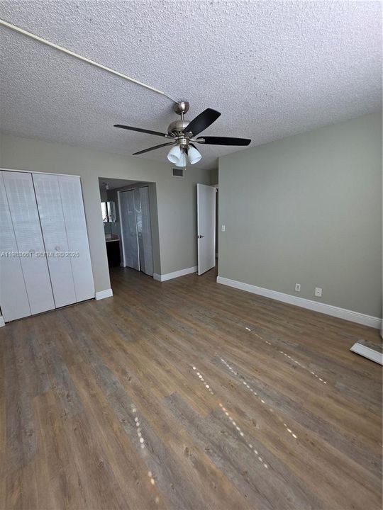 Active With Contract: $1,850 (2 beds, 2 baths, 1001 Square Feet)