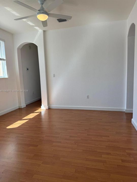 For Sale: $1,095,000 (5 beds, 4 baths, 3636 Square Feet)