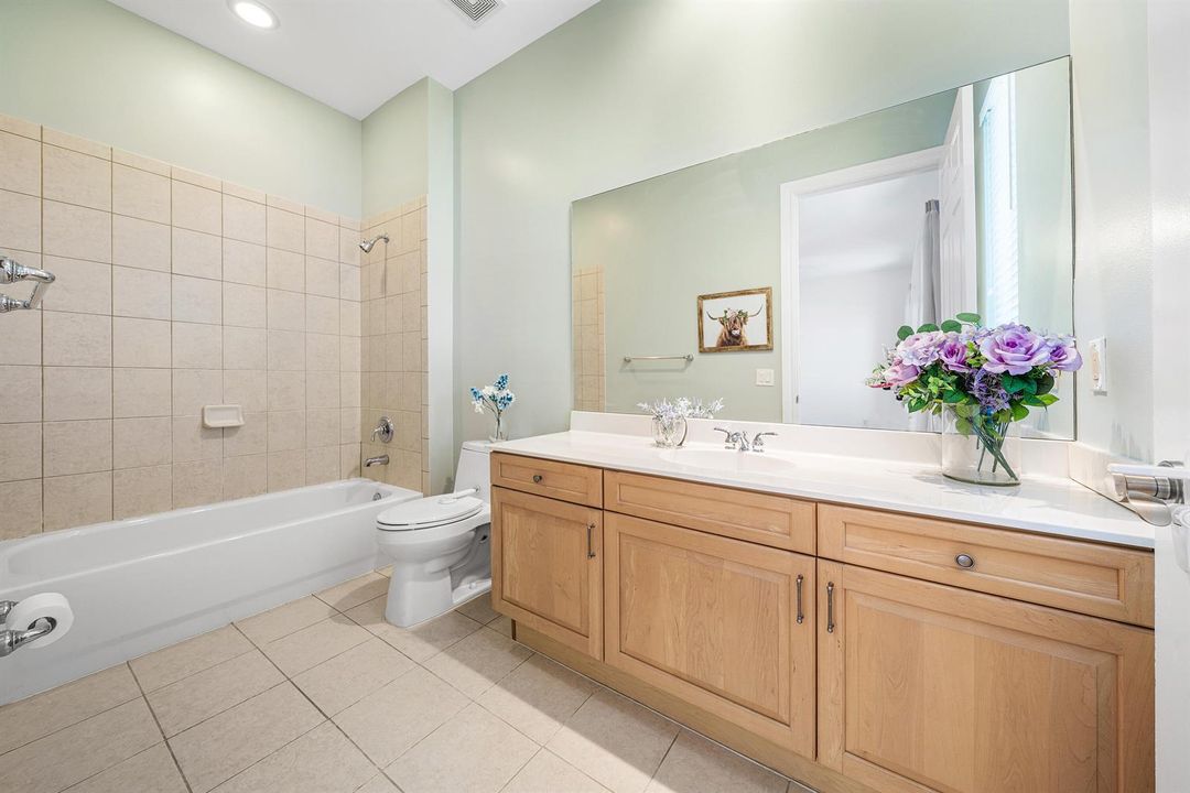 3rd Floor Guest Ensuite Bathroom