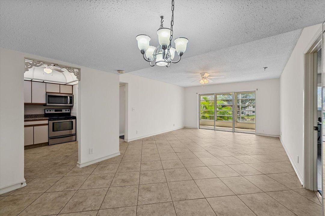 Kitchen / Living Room