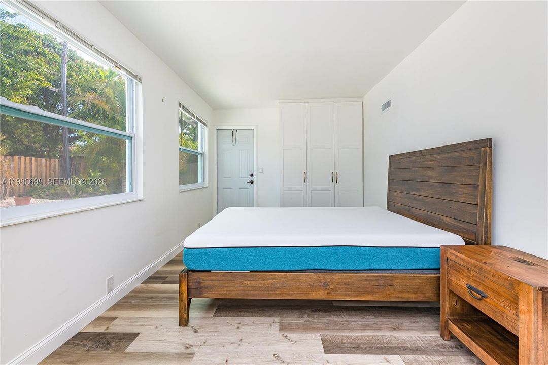 For Sale: $710,000 (3 beds, 2 baths, 1435 Square Feet)