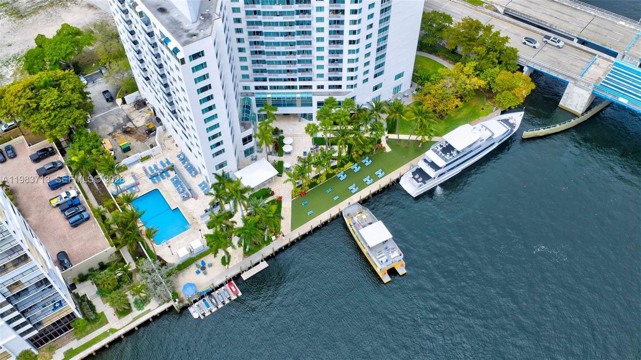 На продажу: $179,000 (1 спален, 1 ванн, 548 Квадратных фут)