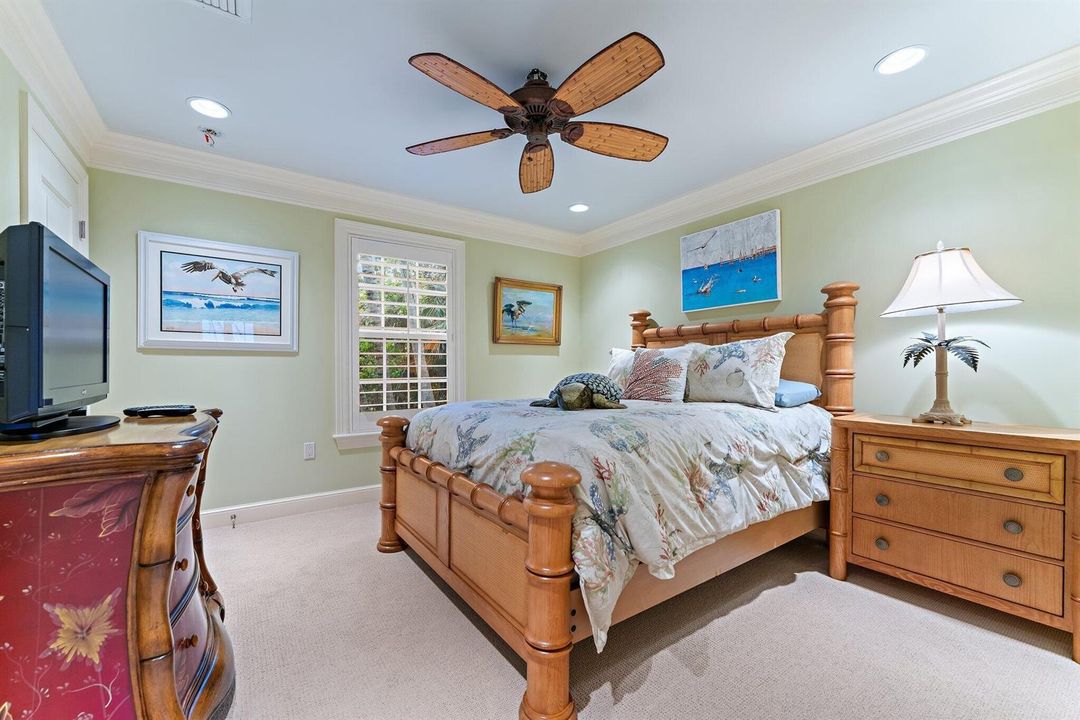 087-31NBeachRd
