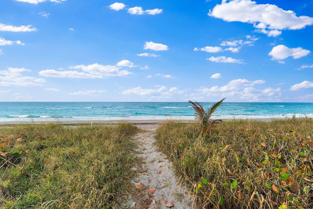 052-31NBeachRd