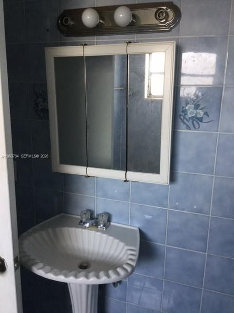 En Venta: $250,000 (2 camas, 2 baños, 996 Pies cuadrados)