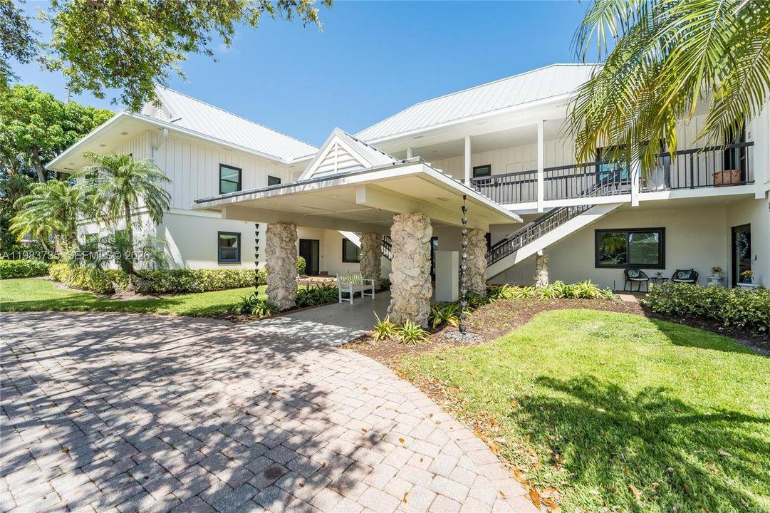 待售: $2,295,000 (2 贝兹, 2 浴室, 1752 平方英尺)