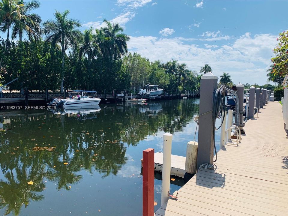 En Venta: $675,000 (2 camas, 2 baños, 1060 Pies cuadrados)