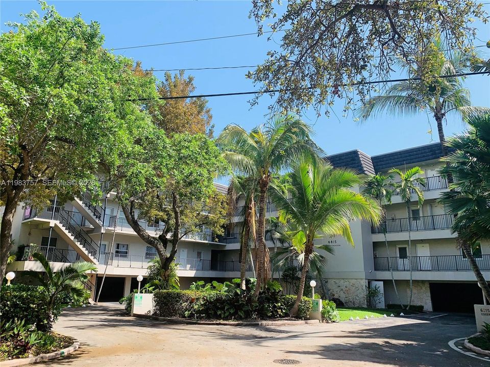 En Venta: $675,000 (2 camas, 2 baños, 1060 Pies cuadrados)
